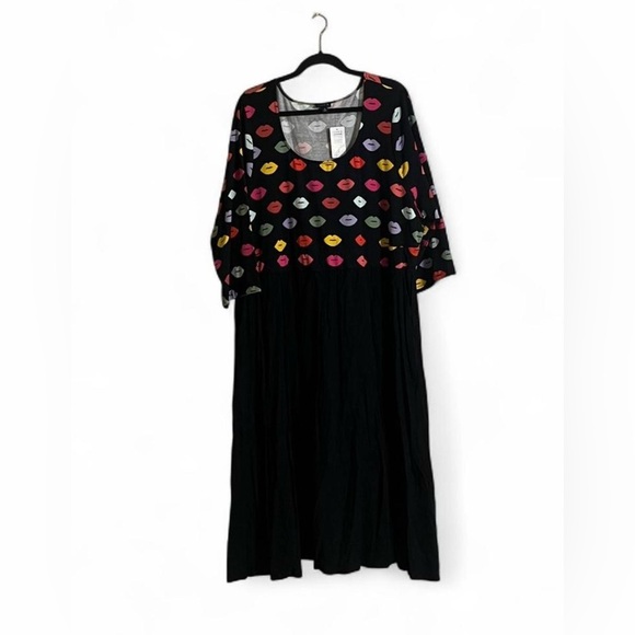 Torrid Dress Sz 4XL Black Dress with Colorful Lip Print Special Events Valentine - Picture 4 of 8